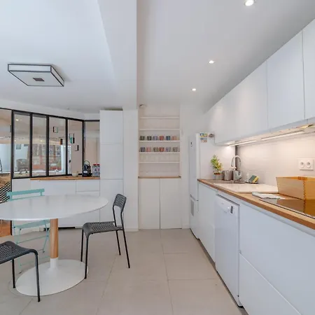 Unique 4br Architect House With Private Terrace 4*